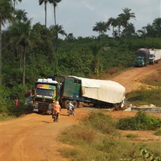 Jendema to Zimmi - accident blocking entire road