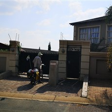 Tushiya Guest House, Emahlahleni