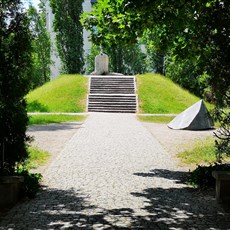 Mila 18 bunker site