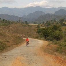 Between Mandalay and Pindaya