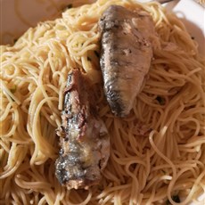 Spaghetti and canned fish, Yasmine Hotel