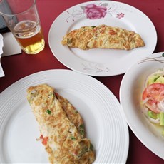 Omelette and salad, Foumban