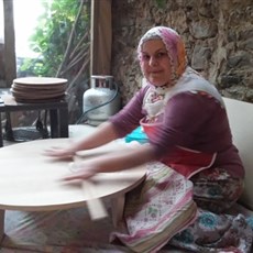 Rolling gözleme, Turkish potato pancake