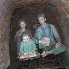 Vinh Moc tunnels