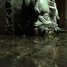 Basilica Cistern - Medusa column (2)