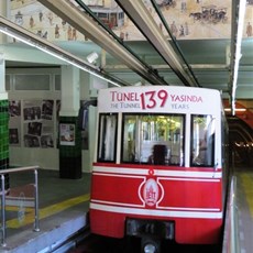 Tϋnel
