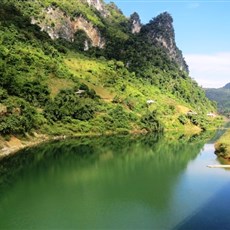 Between Muong Gion and Muong Kim