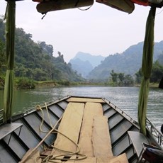 Between Da Vi and Ba Be