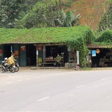 Between Na Phac and Yen Lac