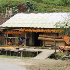 Between Na Phac and Yen Lac