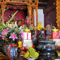 Ngoc Son temple on Hoan Kiem lake