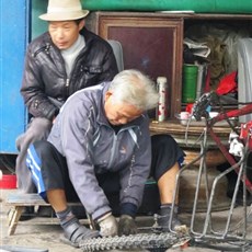 Crusty old gent who replaced Charl's burst tyre
