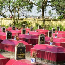 Between Haiphong and Thai Binh - martyrs cemetery