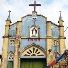 Between Thai Binh and Ninh Binh - church 2