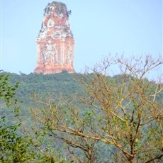 Between Hoai Nhon and Binh Dinh - Cham temple