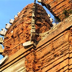 Between Hoai Nhon and Binh Dinh - Cham temple