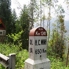 Between Binh Dinh and Song Cau