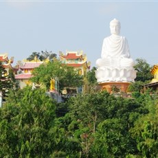 Between Song Cau and Dai Lanh