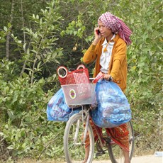 Between Svay Rieng and Neak Leuong