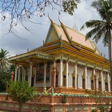 Between Kampong Kdei and Siem Reap - pagoda